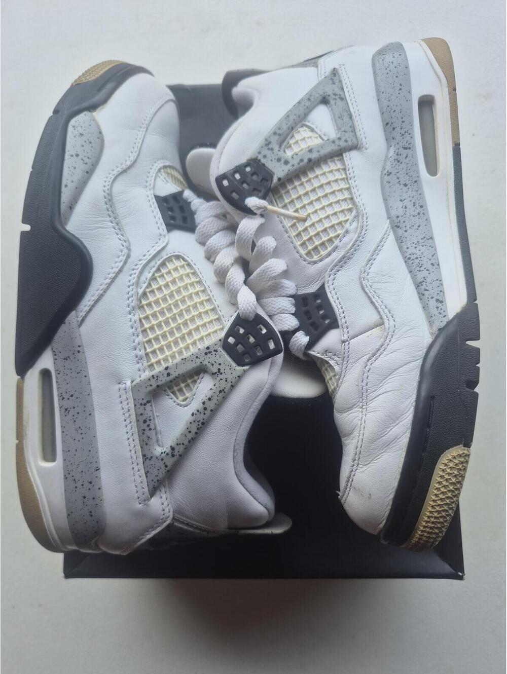 Air Jordan 4 Retro White/Cement Grey/Black Red Sneakers US 8 - Picture 2 of 11